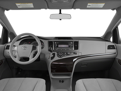 2014 Toyota Sienna XLE 7 Passenger