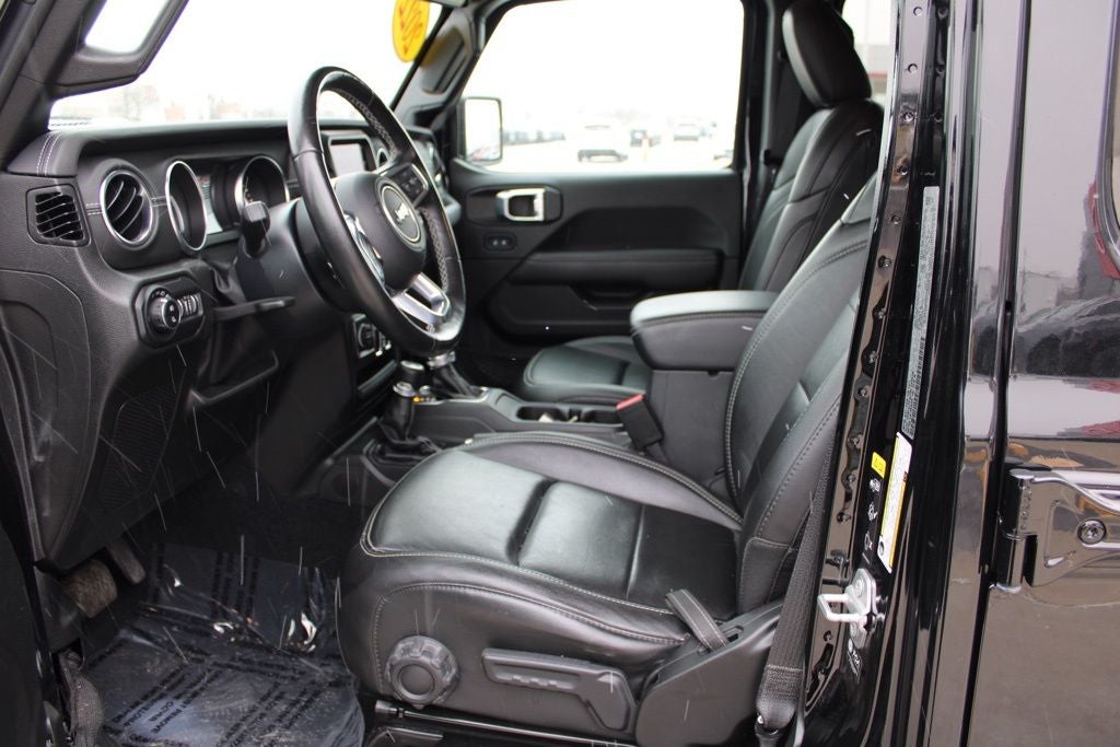 2022 Jeep Gladiator Overland