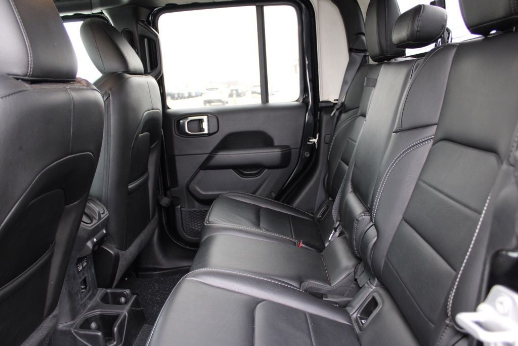 2022 Jeep Gladiator Overland