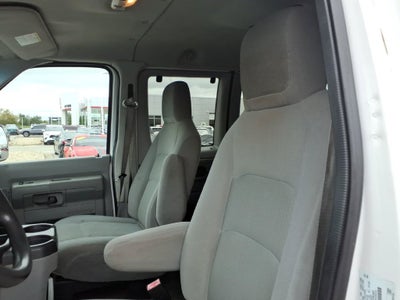 2009 Ford E-350SD XLT