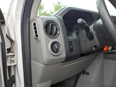 2009 Ford E-350SD XLT