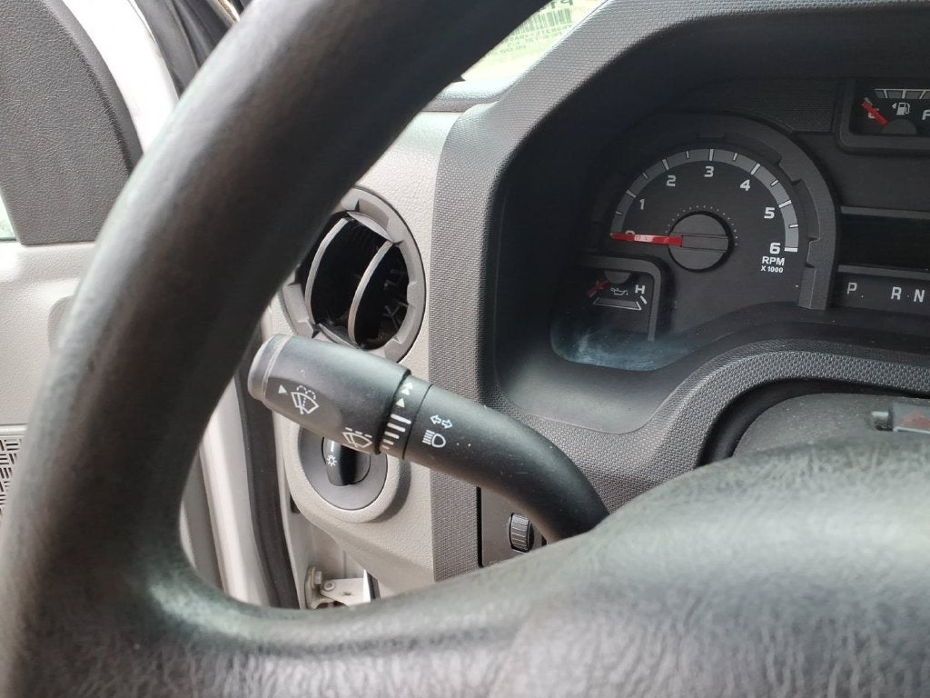 2009 Ford E-350SD XLT