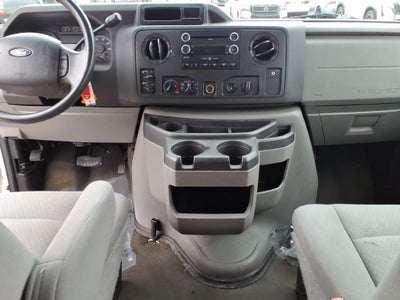 2009 Ford E-350SD XLT
