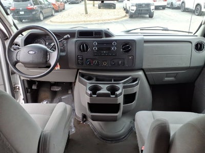 2009 Ford E-350SD XLT