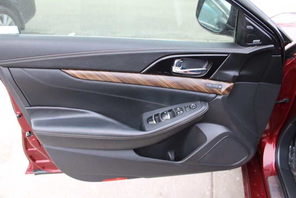 2017 Nissan Maxima Platinum