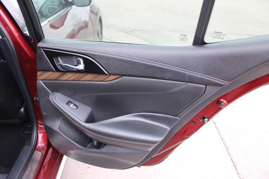 2017 Nissan Maxima Platinum