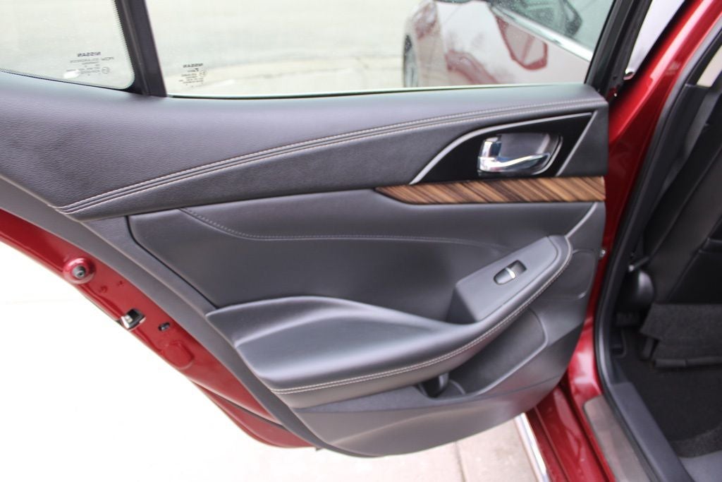 2017 Nissan Maxima Platinum