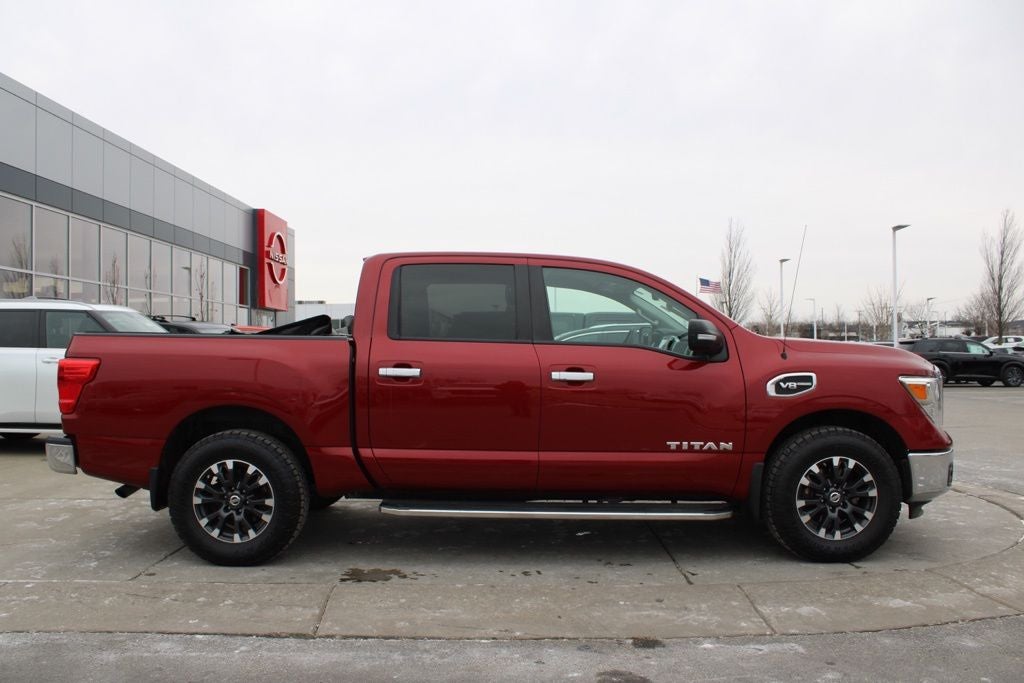 2017 Nissan Titan SV