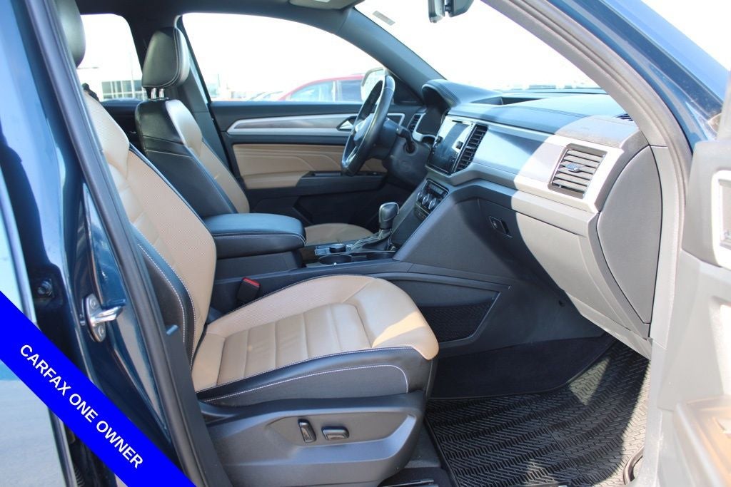 2022 Volkswagen Atlas Cross Sport 3.6L V6 SEL Premium R-Line