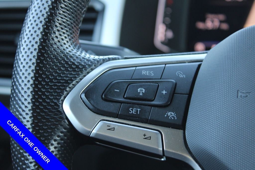 2022 Volkswagen Atlas Cross Sport 3.6L V6 SEL Premium R-Line