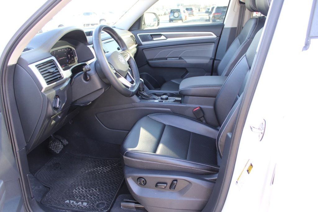 2022 Volkswagen Atlas 3.6L V6 SE w/Technology