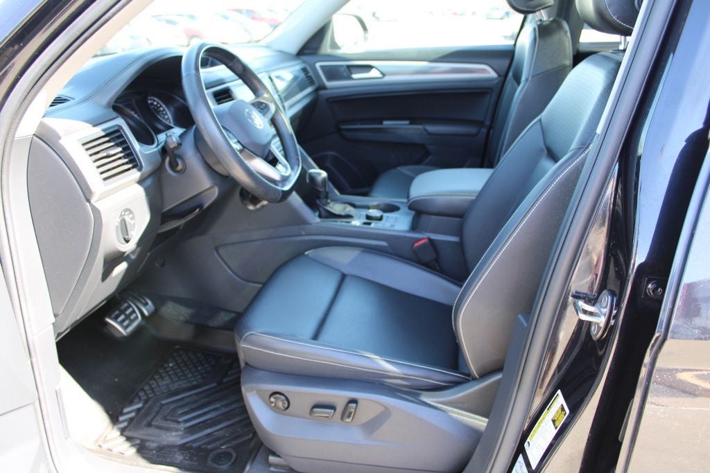 2021 Volkswagen Atlas 3.6L V6 SE w/Technology R-Line