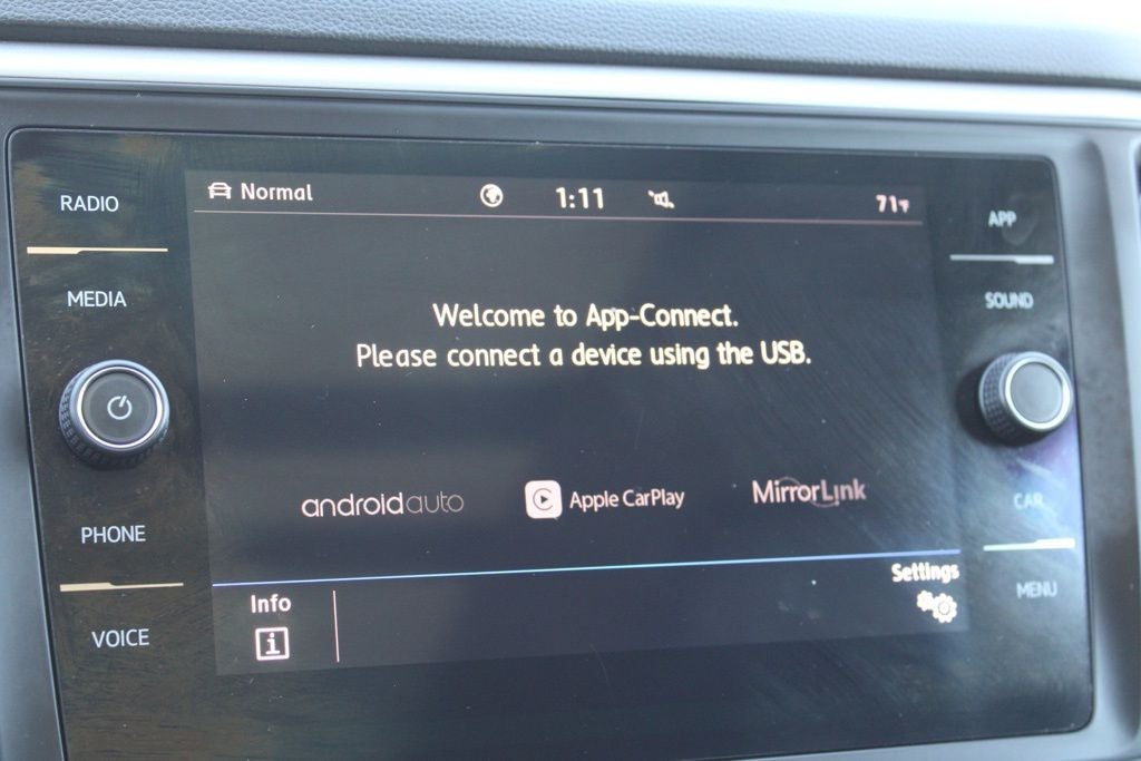 2021 Volkswagen Atlas 3.6L V6 SE w/Technology R-Line