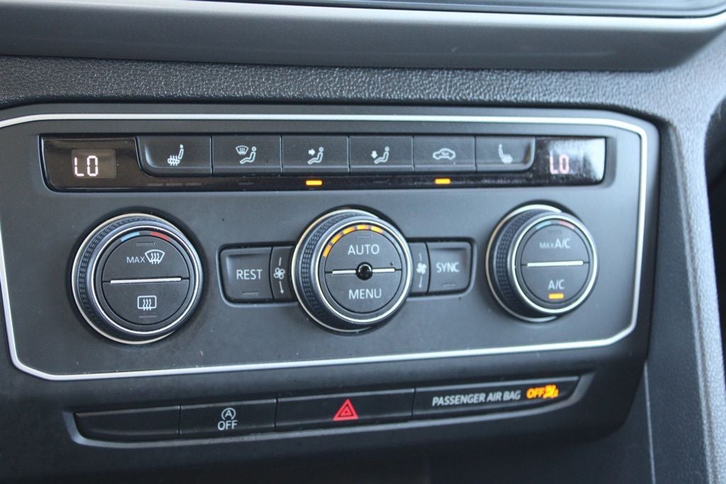 2021 Volkswagen Atlas 3.6L V6 SE w/Technology R-Line