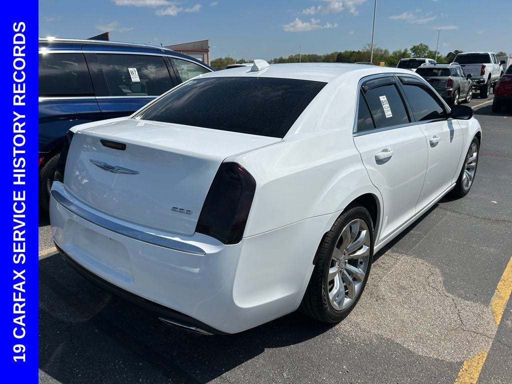 2018 Chrysler 300 Touring