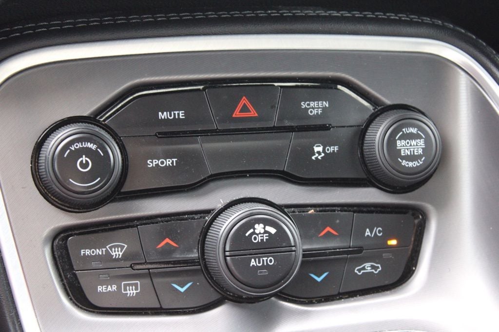 2022 Dodge Challenger SXT