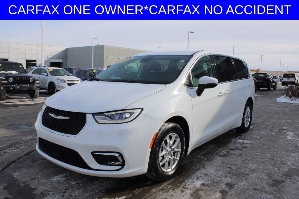 2023 Chrysler Pacifica Touring L