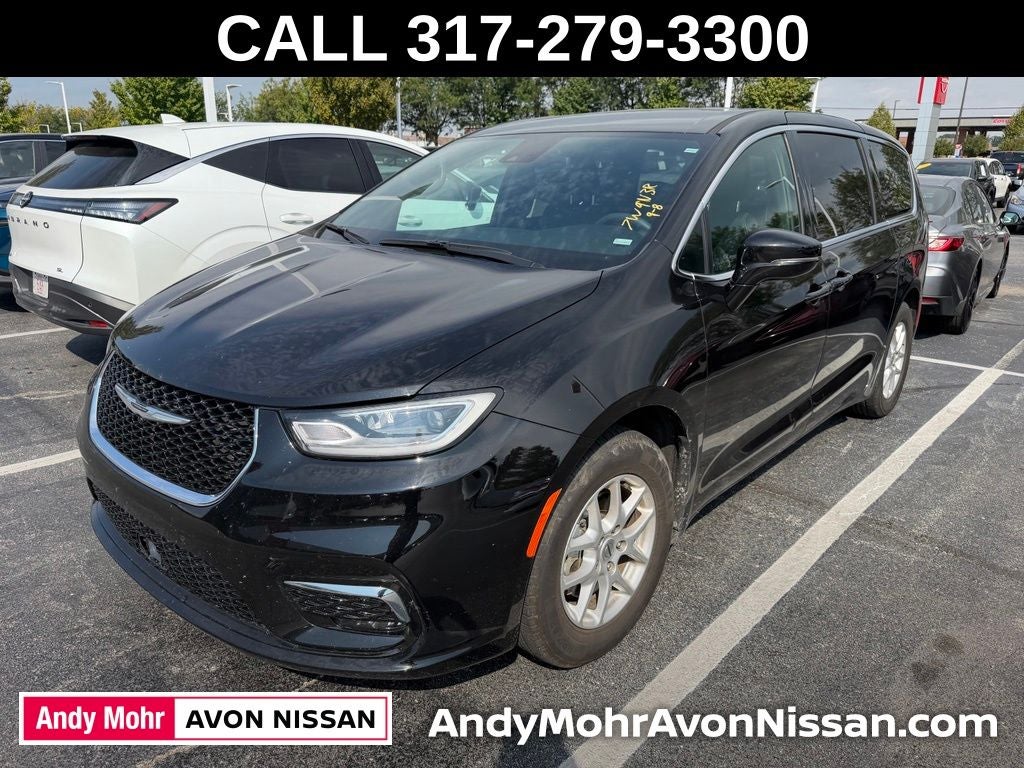 2025 Chrysler Pacifica Select