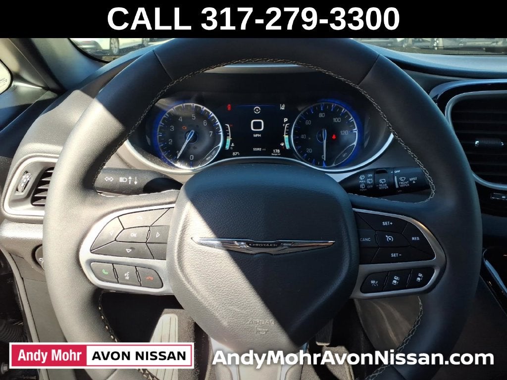 2025 Chrysler Pacifica Select