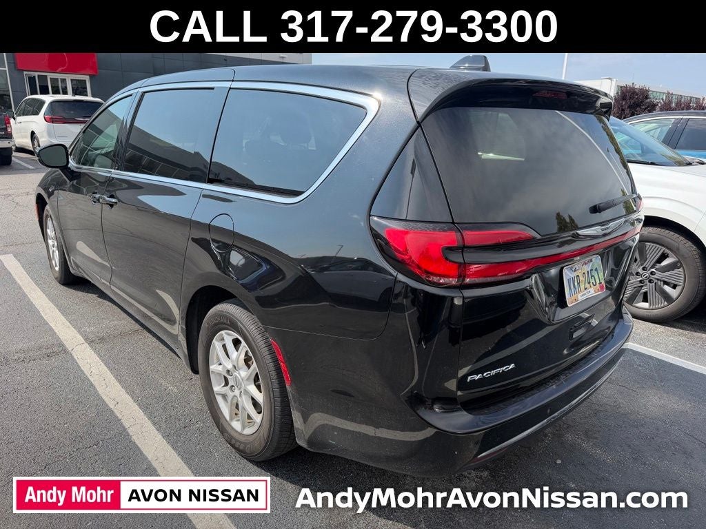 2025 Chrysler Pacifica Select
