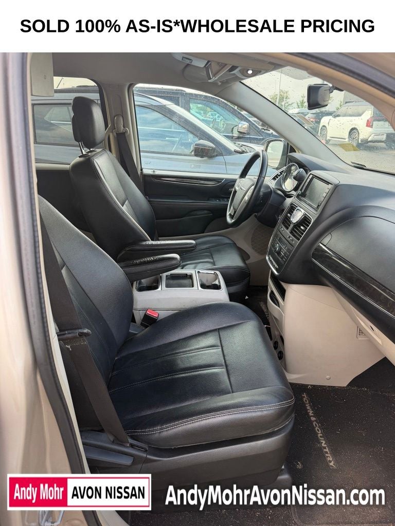 2016 Chrysler Town & Country Touring