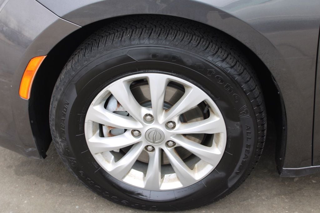 2017 Chrysler Pacifica Touring L