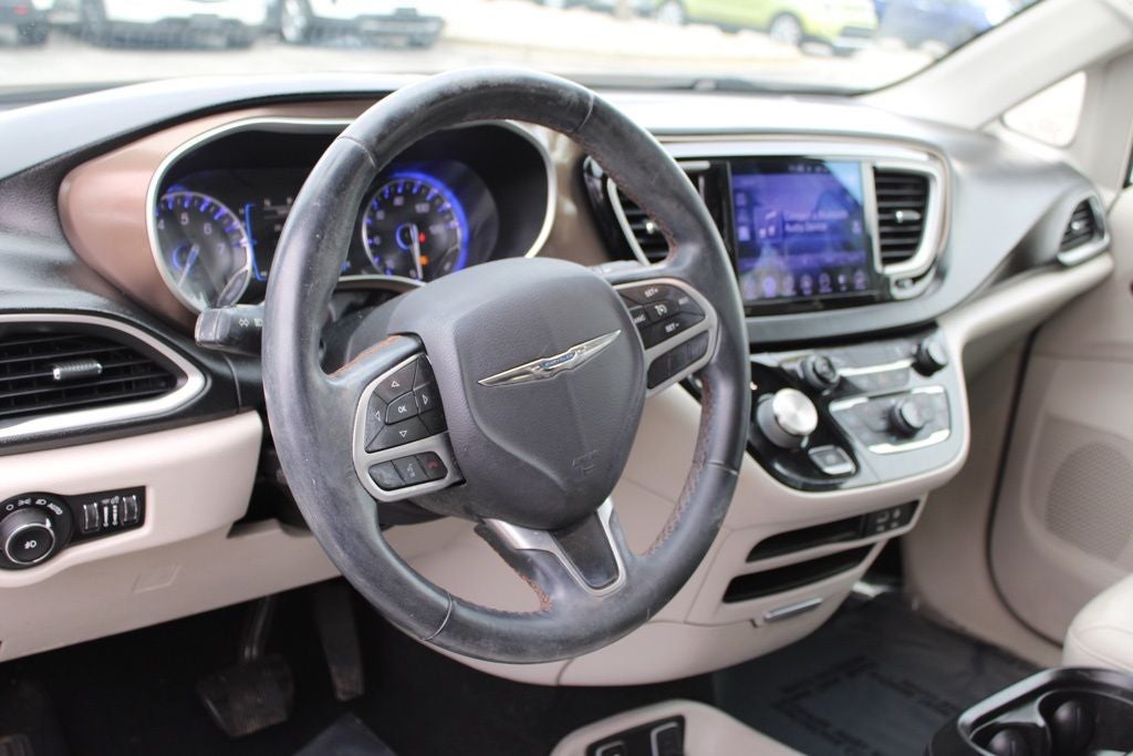 2017 Chrysler Pacifica Touring L