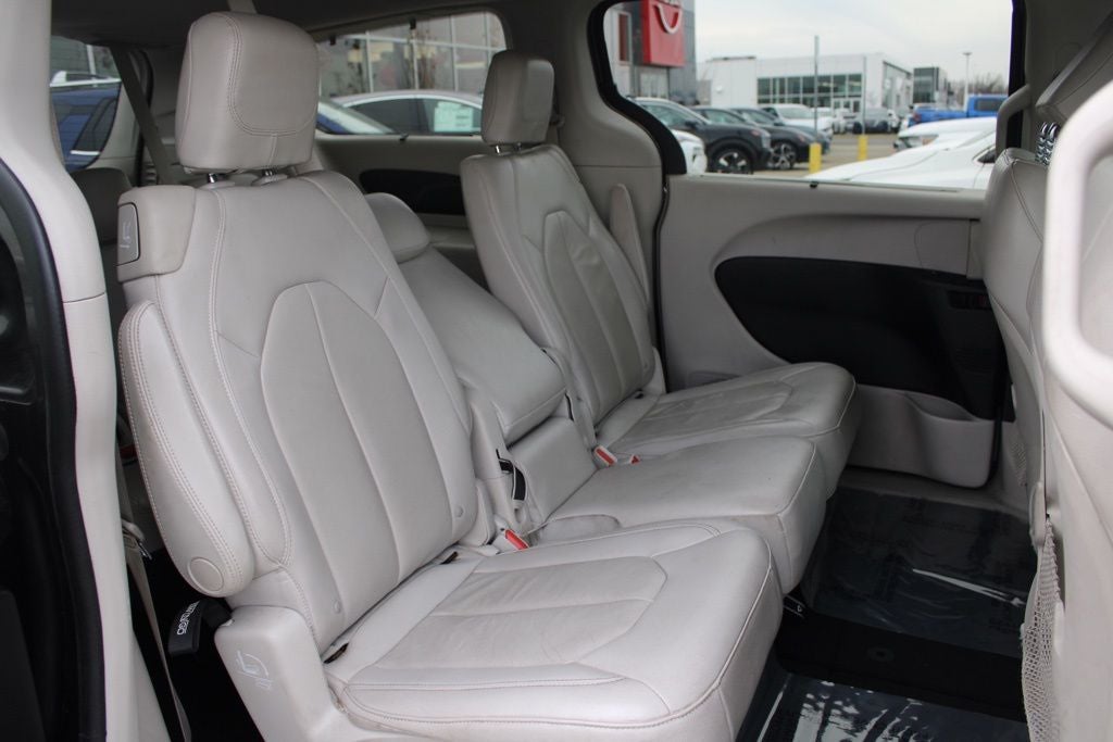 2017 Chrysler Pacifica Touring L