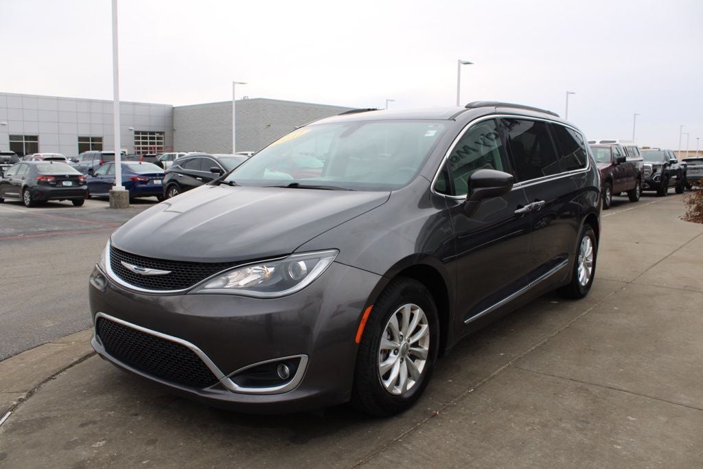 2017 Chrysler Pacifica Touring L
