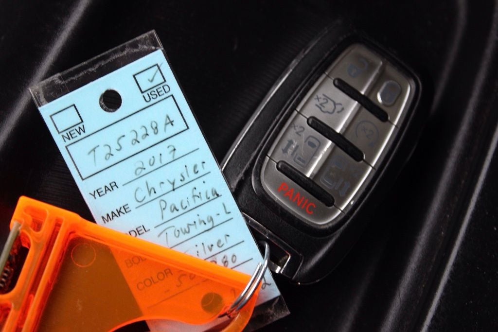 2017 Chrysler Pacifica Touring L