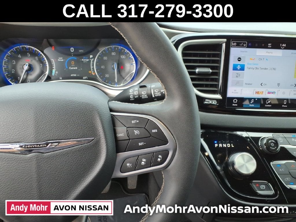 2025 Chrysler Pacifica Select