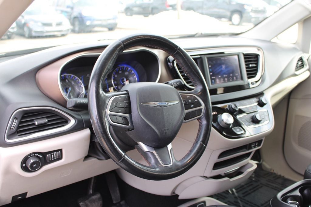 2019 Chrysler Pacifica Touring L
