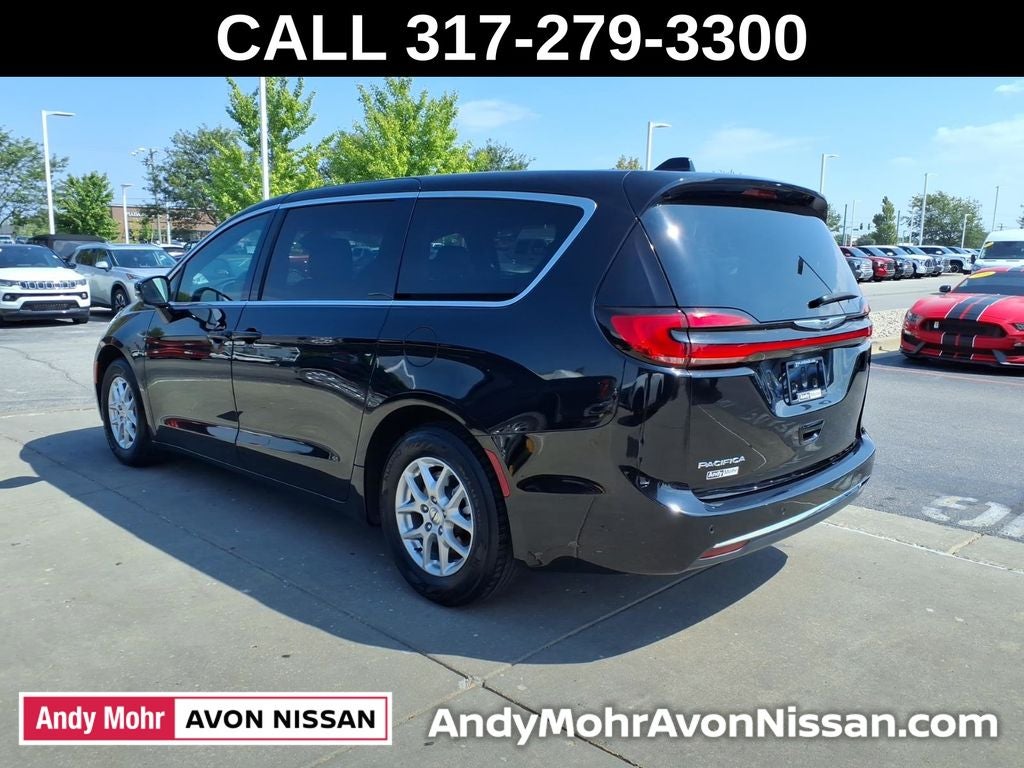 2025 Chrysler Pacifica Select