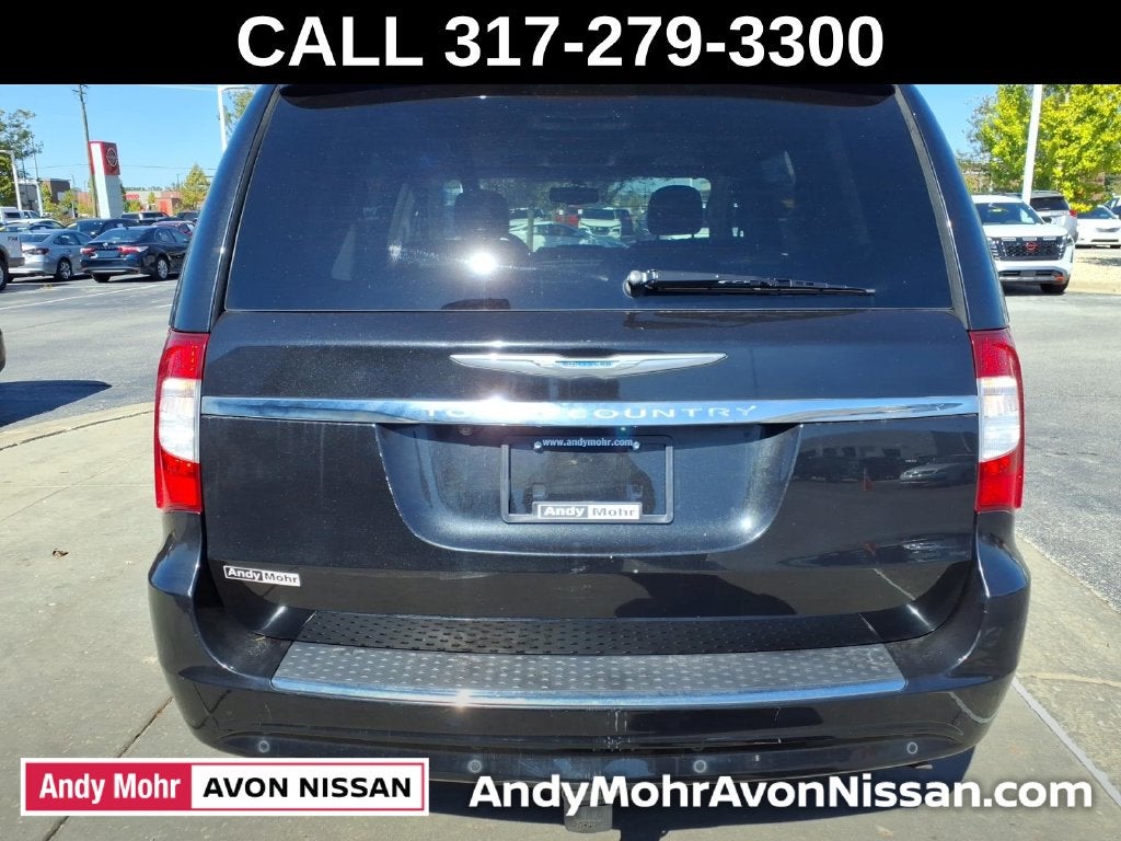 2016 Chrysler Town & Country Touring-L