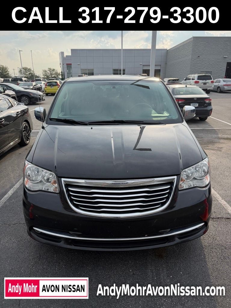 2016 Chrysler Town & Country Touring-L