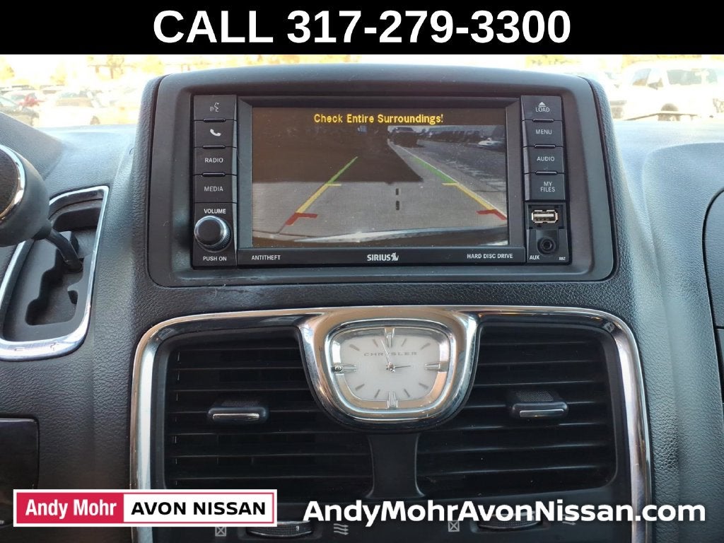 2016 Chrysler Town & Country Touring-L