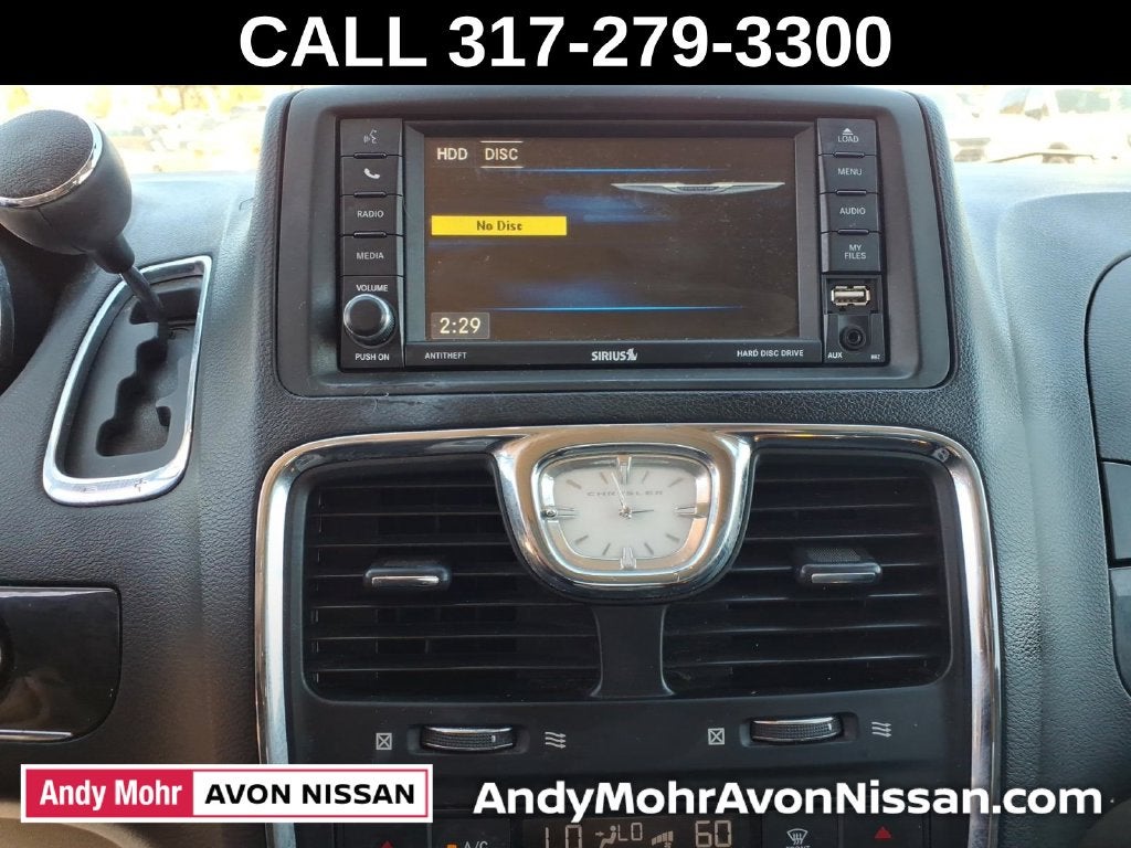 2016 Chrysler Town & Country Touring-L