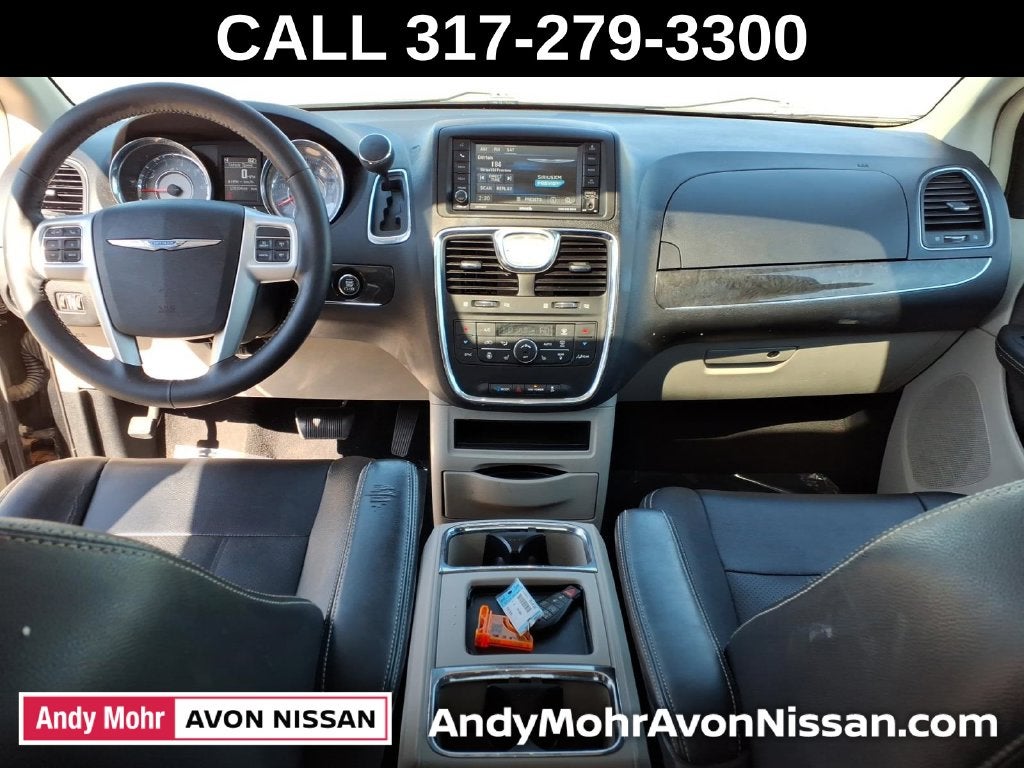 2016 Chrysler Town & Country Touring-L