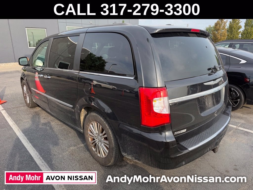 2016 Chrysler Town & Country Touring-L