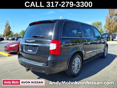 2016 Chrysler Town & Country Touring-L