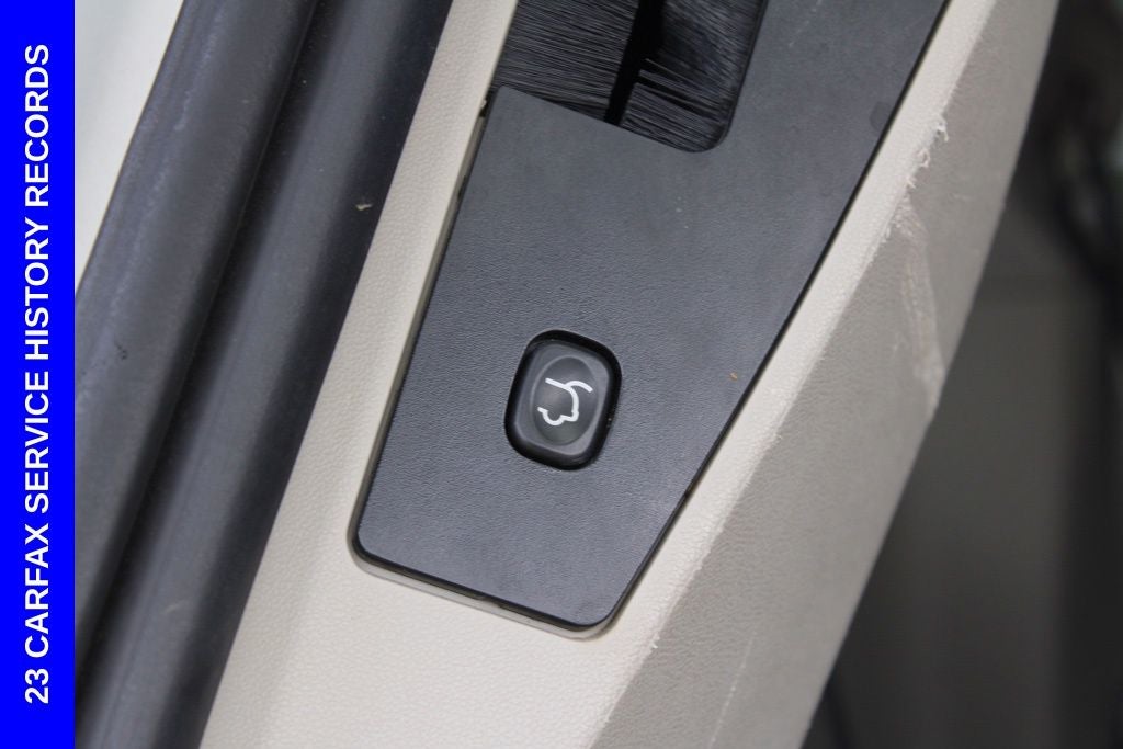 2016 Chrysler Town & Country Touring-L