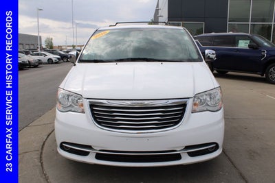 2016 Chrysler Town & Country Touring-L