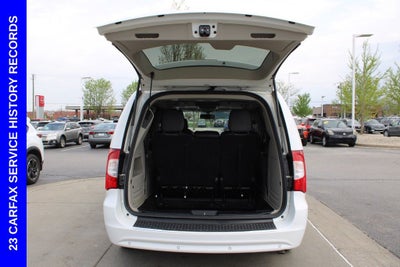 2016 Chrysler Town & Country Touring-L