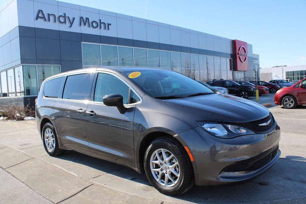 2023 Chrysler Voyager LX