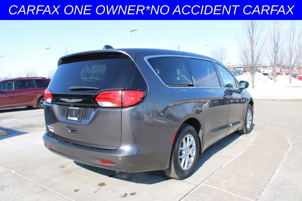 2023 Chrysler Voyager LX