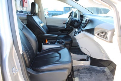 2020 Chrysler Voyager LXI