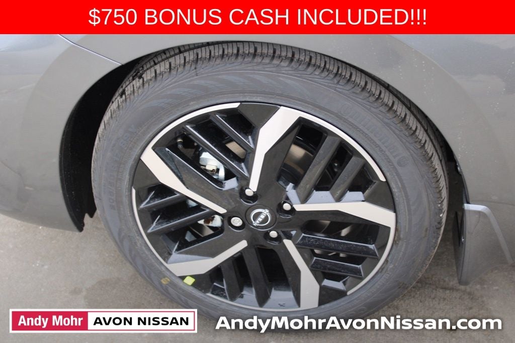 2025 Nissan Versa 1.6 SR