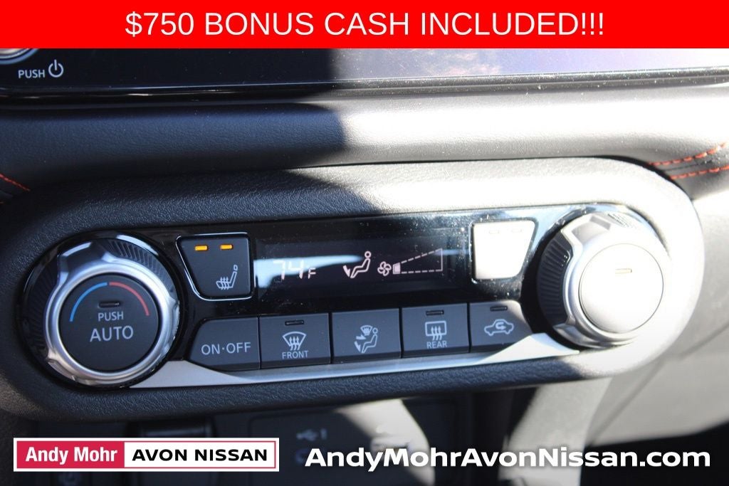 2025 Nissan Versa 1.6 SR