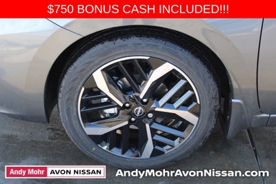 2025 Nissan Versa 1.6 SR