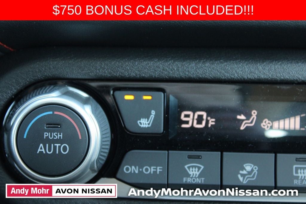 2025 Nissan Versa 1.6 SR